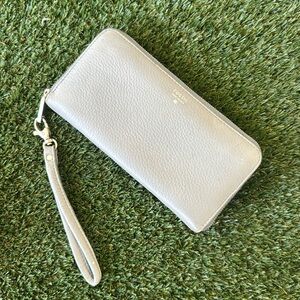 Fossil zipper wallet with wristlet
